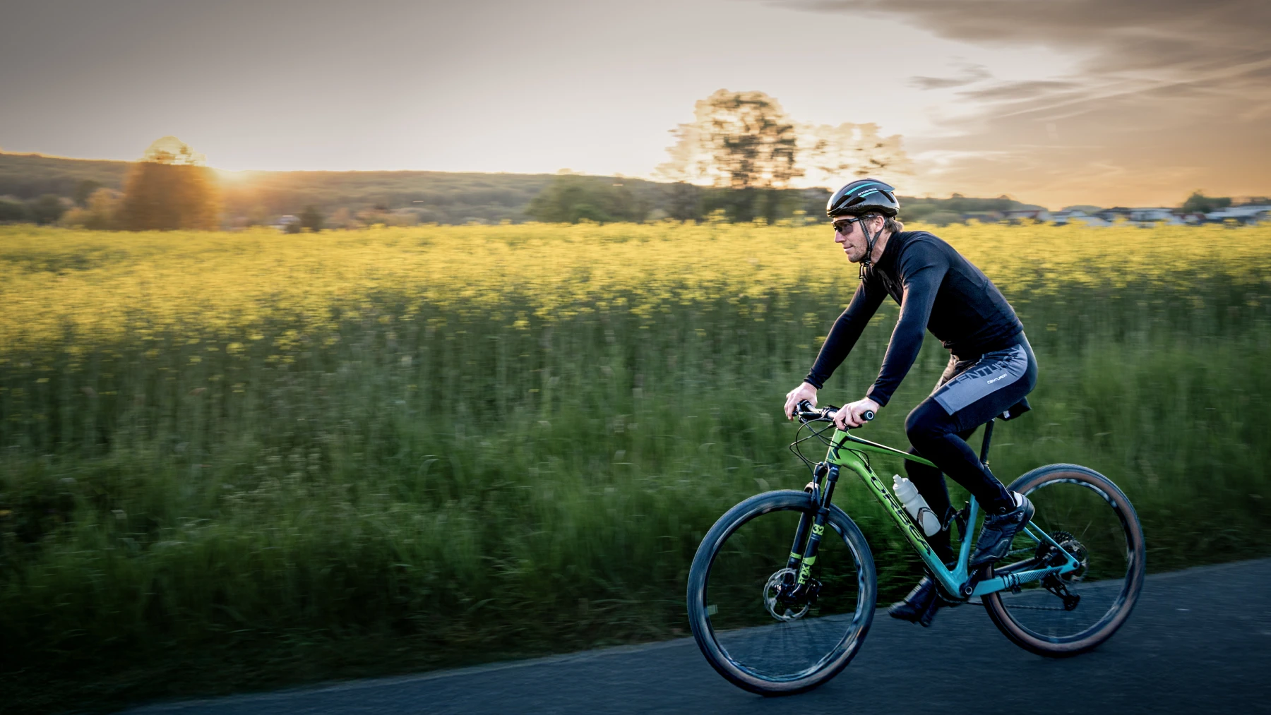 Sportwissenschaftler Erik Reichelt beim Mountainbiken